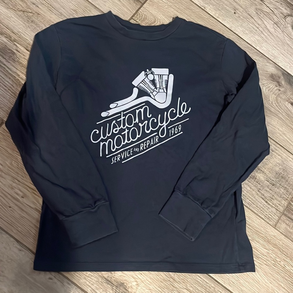 EUC GAP long sleeve motorcycle t shirt, sz M